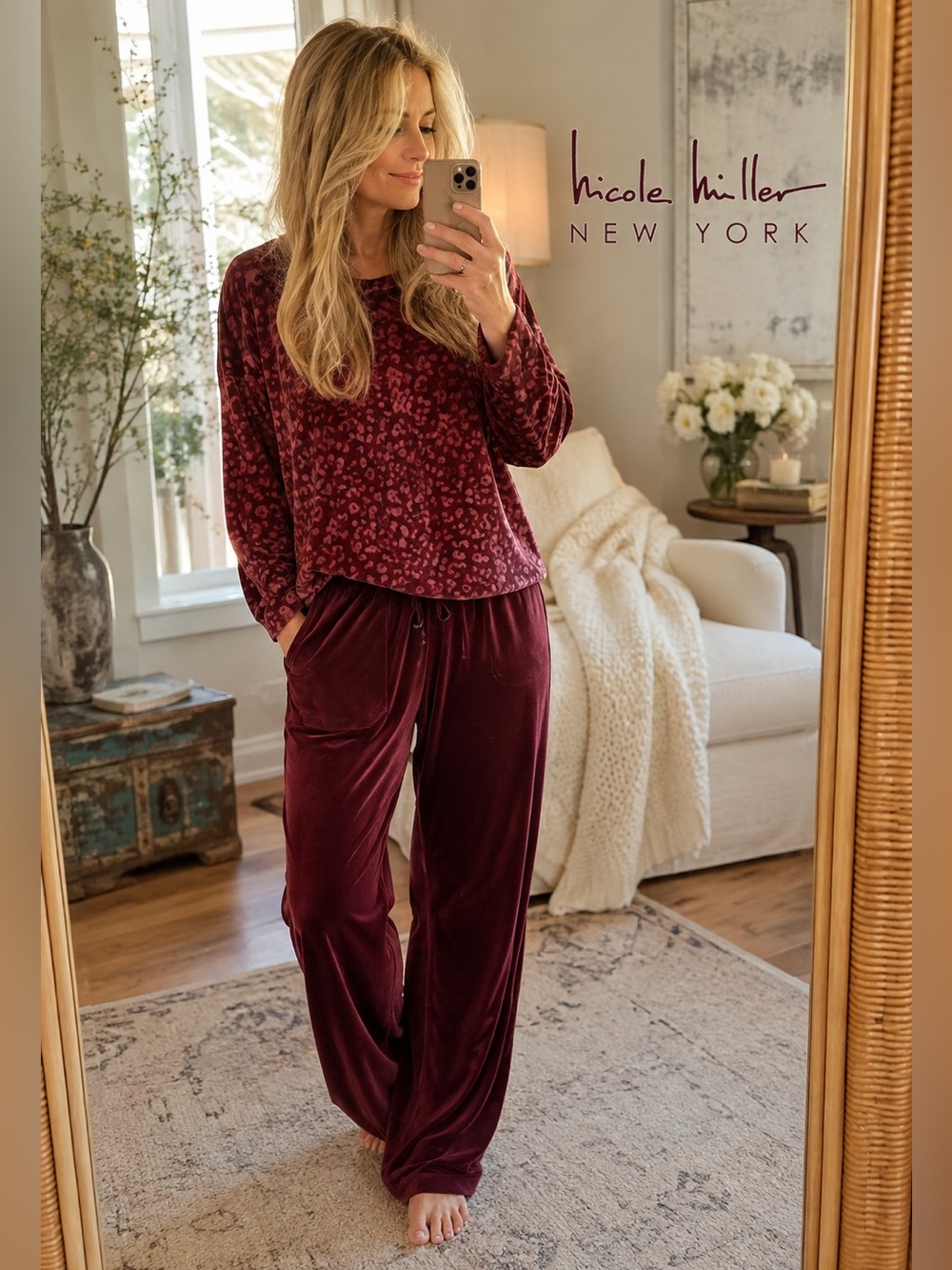 Nicole Miller, New York, Velour Comfort Wear, Excellent Condition, S